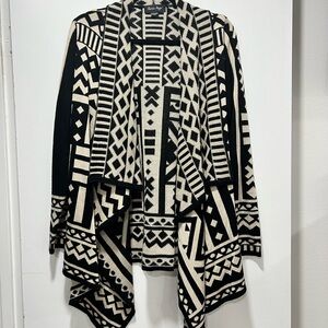Black & Cream Geometric Pattern Women Sweater/Cardigan